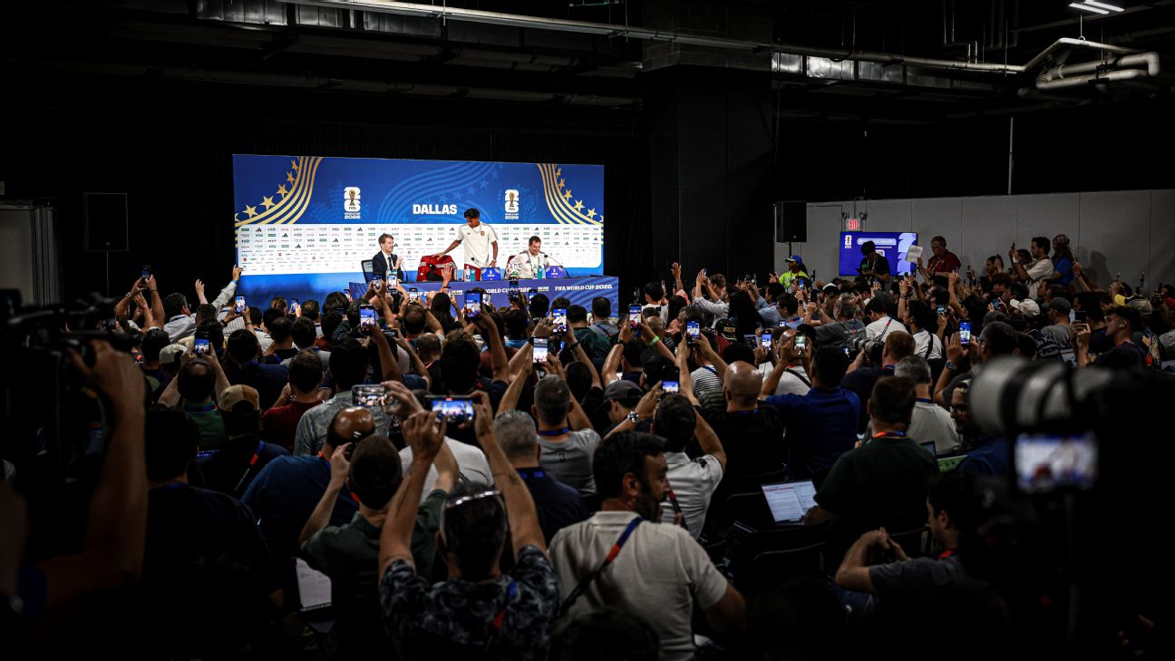 球迷花80美元看世界杯决赛发布会 FIFA玩出新花样